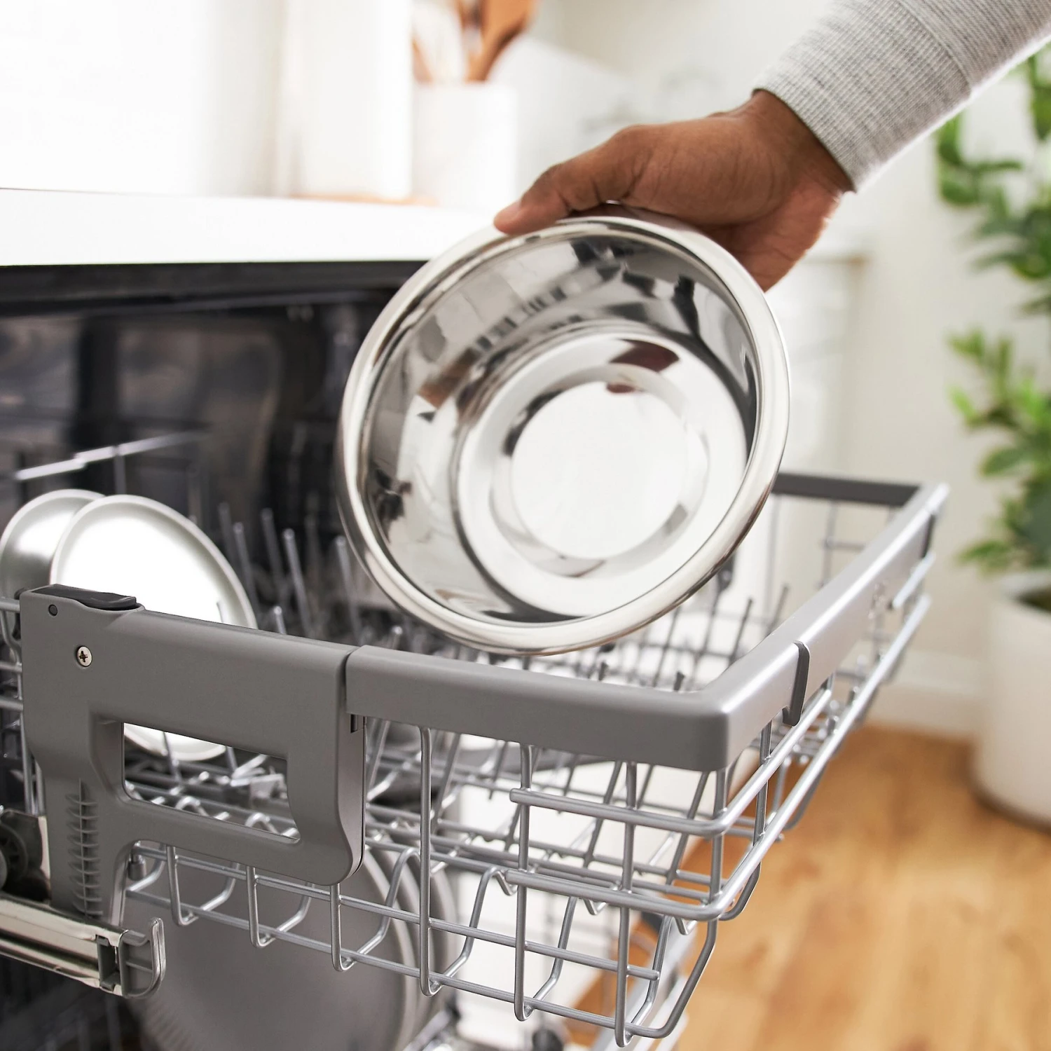 Frisco Black Iron Non-Skid Stainless Steel Dog & Cat Bowl - Image 7