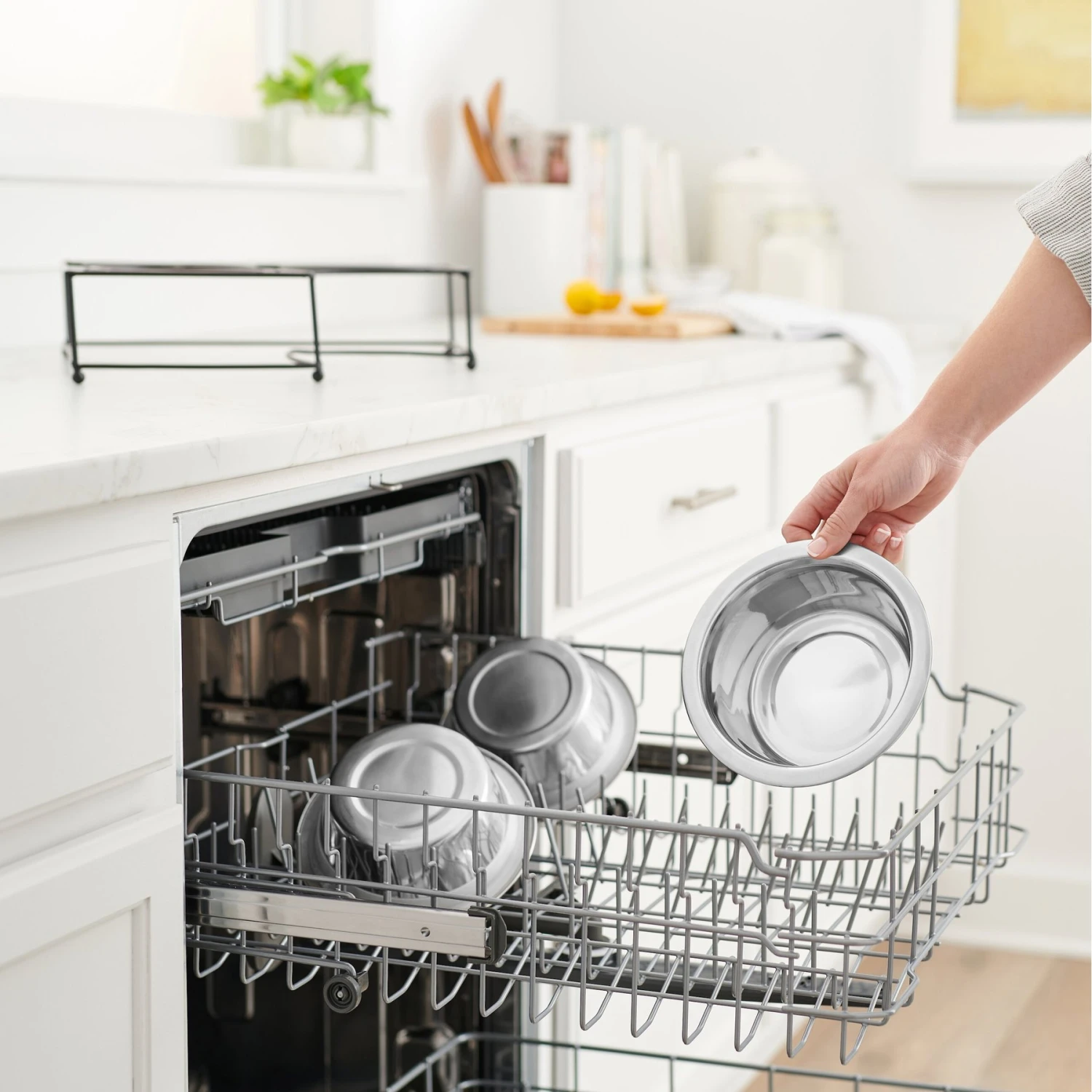 Frisco Multi Pet Feeding Corner 3-Bowls Stainless Steel Dog & Cat Bowl - Image 5